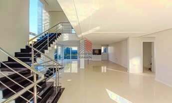 Imagem 6: Casa de condomínio sobrado para aluguel possui 330 metros quadrados com 3 quartos