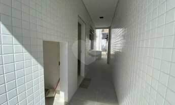 Imagem 3: Casa sobreposta baixa, 3 dormitórios, 1 suíte, quintal, churrasqueira e 1 vaga de garagem