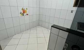 Imagem 2: Alugo casa com 1/4 incluso água