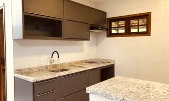 Imagem 4: Sobrado para aluguel possui 110 metros quadrados com 3 quartos em Rio Tavares - Florianópo