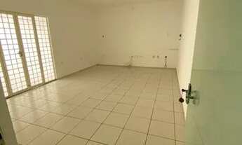 Imagem 5: Casa para aluguel possui 296 metros quadrados com 3 quartos em Morada do Sol - Teresina