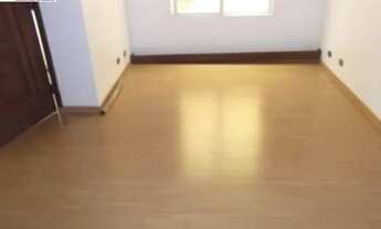 Imagem 6: Sobrado 3 dormitorios, 1 suíte, 2 vagas, 172m². Piso carpete de madeira, armários embutido