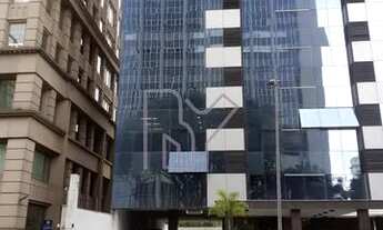 Imagem 4: Clássico e exclusivo: apartamento de 240m² em frente ao Shopping Iguatemi na Faria Lima