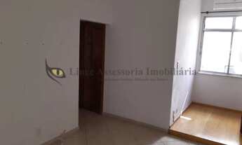 Imagem 2: Excelente apartamento com dois dormitórios em localização extremamente tranquila