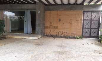 Imagem 4: Casa para aluguel e venda possui 200 metros quadrados com 4 quartos em Centro - Jacareí