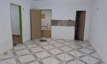 Imagem 5: Aluga as casa em candeias jamary..bairro santa Letícia 2 n45 rua amarildo