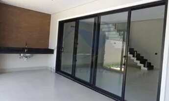 Imagem 7: Lindo sobrado recém construído à venda no Condomínio Parque Olívio Franceschini na cidade