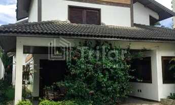 Imagem 3: Linda casa em condomínio fechado com 5 dormitórios, sendo 2 suítes com closet, hidro e var