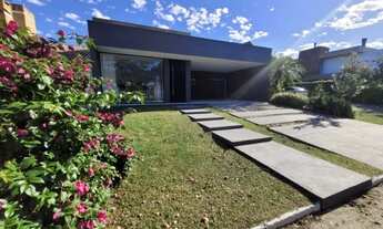 Imagem: Valor de Ocasião! Casa em condomínio em