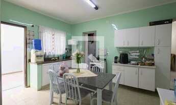 Imagem 2: Casa à Venda - Vila Carrão, 6 Quartos, 240 m2