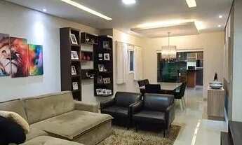 Imagem 2: Casa para venda tem 150 metros quadrados com 3 quartos em Interlagos - São Paulo - SP