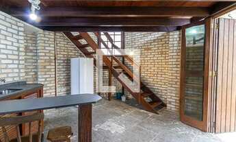 Imagem 2: Casa de Condomínio para Aluguel - Porto da Lagoa, 1 Quarto, 60 m2