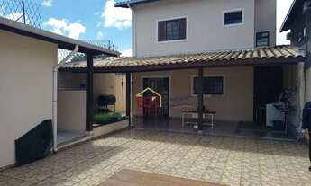 Imagem 3: Sobrado com 4 dormitórios à venda, 236 m² por R$ 800.000,00 - Vale dos Príncipes - Taubaté