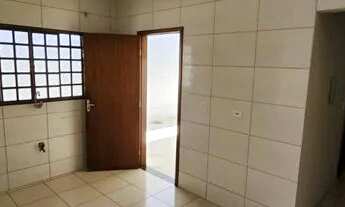 Imagem 3: ALUGA-SE<br>CASA JD PARIS<br>PRÓXIMO AO BOLA DE NEVE,<br>PRÓXIMO A AV MA