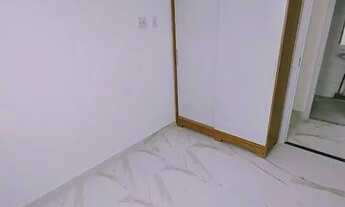 Imagem 7: ALUGO - 2/4 com suíte - Varanda - Vaga