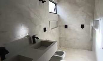 Imagem 5: Térrea para venda possui 365 metros quadrados com 3 quartos