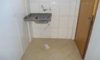 Imagem 4: Lavanderia coletiva<br>- Box no banheiro