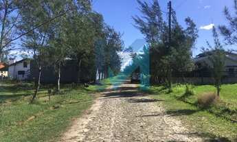 Imagem 4: Terreno a 300 metros do mar no bairro mais charmoso de Balneário Gaivota