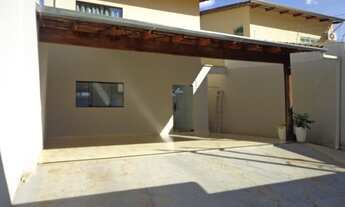 Imagem 3: Sobrado com dois pavimentos, com 3 quartos (sendo um tipo suíte com closet) - Construção n