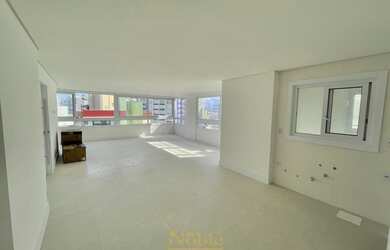 Imagem 3: Apartamento com amplo Living na Praia Grande