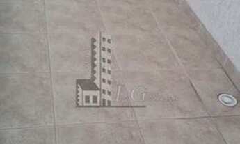 Imagem 2: Casa triplex com varanda frente de rua