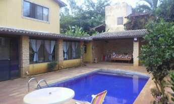 Imagem 3: Ótima casa com três quartos, estilo colonial em condomínio fechado