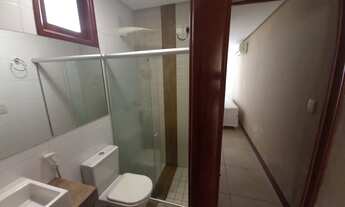 Imagem 7: Casa com primeiro andar em ótima localização no Farol