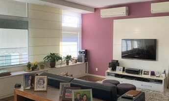 Imagem 2: Apto para venda possui 225 mts com 4 quartos 1 vaga em Lagoa - Rio de Janeiro - RJ