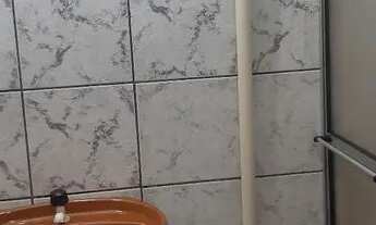 Imagem 6: Quarto com banheiro para solteiro