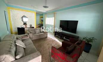 Imagem 3: Casa para aluguel, 4 quartos, 1 suíte, 3 vagas, Segismundo Pereira - Uberlândia/MG