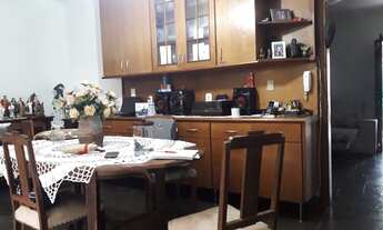 Imagem 7: Casa para venda com 244 metros quadrados com 5 quartos