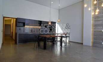 Imagem 2: Casa para Venda em Franca, Parque Universitário, 3 dormitórios, 1 suíte, 2 banheiros, 2 va