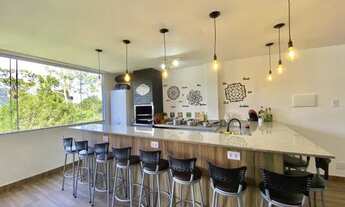 Imagem 7: Casa de condomínio para venda possui 400 metros quadrados com 4 quartos