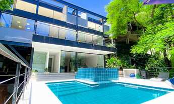 Imagem 2: Casa no condomínio Jardim do Itahangá a venda com750 m² 5 suítes todas com closet