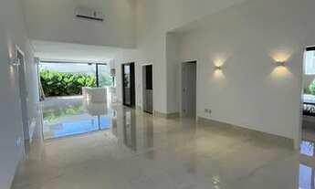 Imagem 7: Casa de condomínio para aluguel tem 251 metros quadrados com 3 quartos