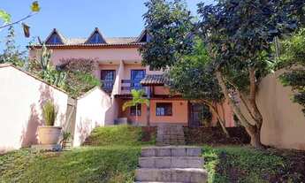 Imagem: Linda casa com quintal e piscina