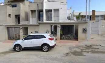 Imagem 2: OPORTUNIDADE Casa com 4 dormitórios