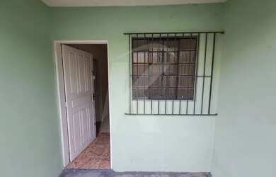 Imagem 7: Casa com 1 quarto, sala, cozinha, banheiro, área de serviço, 1 vaga de garagem