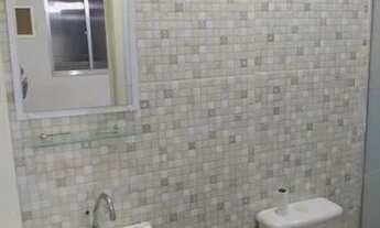 Imagem 5: Apartamento, prédio simples com dois lances de escada composto de sala quarto