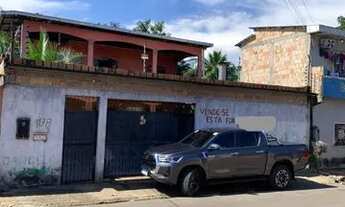 Imagem: Casa duplex em Manacapuru aceita imóvel