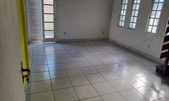 Imagem 6: Casa de condomínio para venda tem 214 metros quadrados com 3 quartos