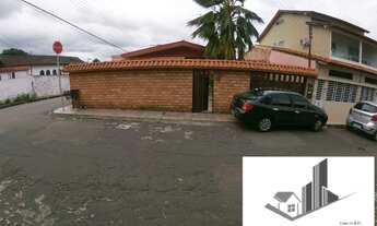 Imagem: Casa de esquina no conjunto dom pedro I