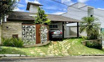 Imagem 2: Casa de condomínio Linear para venda possui 190 metros quadrados com 3 quartos