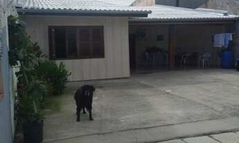 Imagem 7: Casa ampla bem iluminada com closet pátio grande na frente