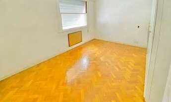 Imagem 2: Apartamento para alugar com 4 quartos, 1 suíte, 2 vagas, 220 m² - Copacabana - Rio de Jane