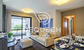 Imagem 5: Apartamento pra lá de aconchegante, com aquela sacada e churrasqueira à carvão, que faz a