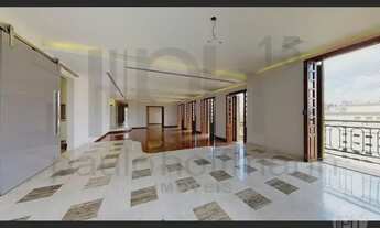 Imagem 4: Edifício com um apartamento por andar, com hall interno privativo. 336,50 m²