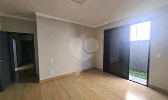 Imagem 3: Moderno e Maravilhoso Imóvel à Venda em Condomínio na Cidade de Louveira - SP