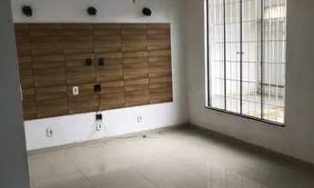 Imagem 2: Residencial Araras- 4 Quartos 3 Suíte e 1 Banheiro Social, Piscina, 3 Garagens