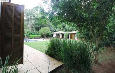 Imagem 5: Imóvel à Venda com Quatro Suítes e Dois Quartos